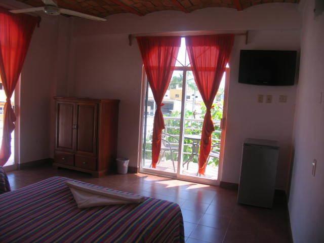 Hotel Y Suites Bugambilias Rincon de Guayabitos Zewnętrze zdjęcie